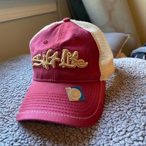 Authentic Salt Life trucker hat!
